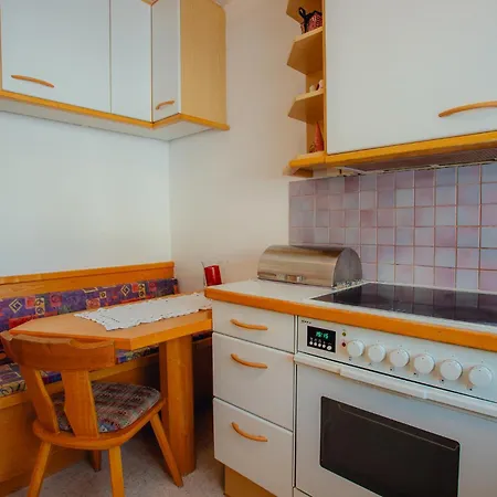 Seppi By Monicare Apartment *