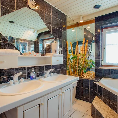 Seppi By Monicare Зефельд-ін-Тіроль